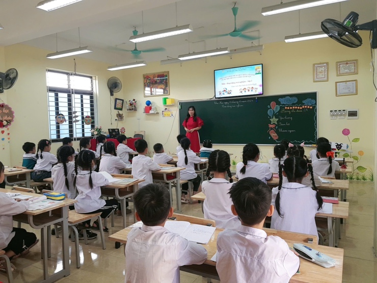 Chuyển đổi số trong toàn ngành giáo dục xã Tam Hưng – Từ khẩu hiệu đến hành động thiết thực mỗi ngày- Ảnh 4.