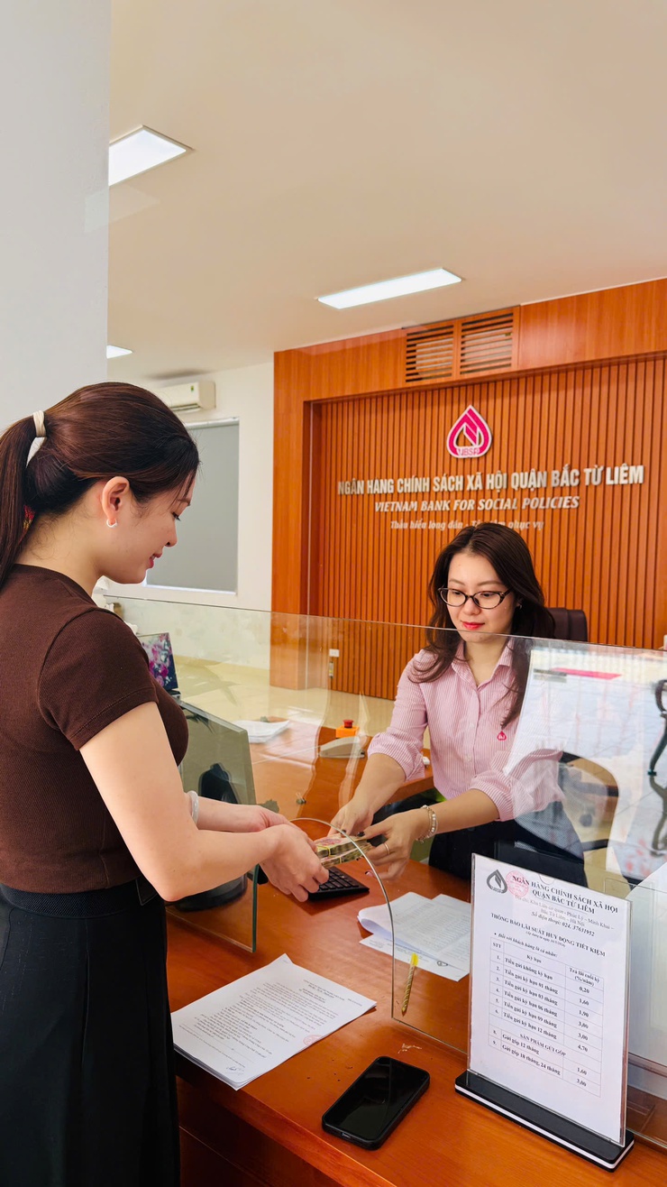 Ngân hàng Chính sách Bắc Từ Liêm giải ngân khoản vay ưu đãi đầu tiên cho Sinh viên ngành STEM tại Phường Phú Diễn- Ảnh 1.