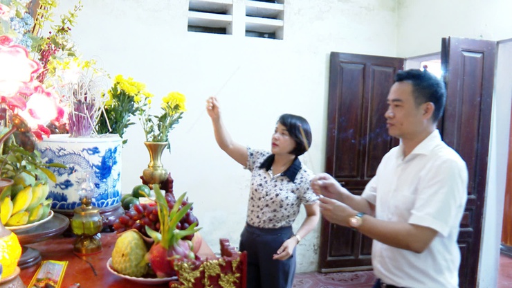 Đoàn xã Ứng Hoà tổ chức hoạt động về nguồn, thăm "địa chỉ đỏ" tại Đình làng Hoà Chanh- Ảnh 5.