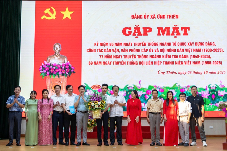 Kỷ niệm 95 năm ngày truyền thống ngành tổ chức xây dựng Đảng, công tác dân vận, Văn phòng cấp ủy và Hội nông dân Việt Nam, 77 năm ngày truyền thống ngành kiểm tra Đảng, 69 năm ngày truyền thống Hội Liên hiệp thanh niên Việt Nam- Ảnh 13.