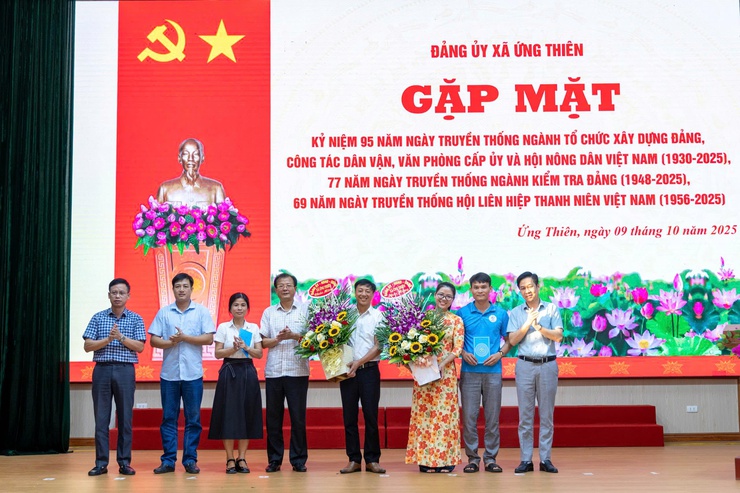 Kỷ niệm 95 năm ngày truyền thống ngành tổ chức xây dựng Đảng, công tác dân vận, Văn phòng cấp ủy và Hội nông dân Việt Nam, 77 năm ngày truyền thống ngành kiểm tra Đảng, 69 năm ngày truyền thống Hội Liên hiệp thanh niên Việt Nam- Ảnh 7.