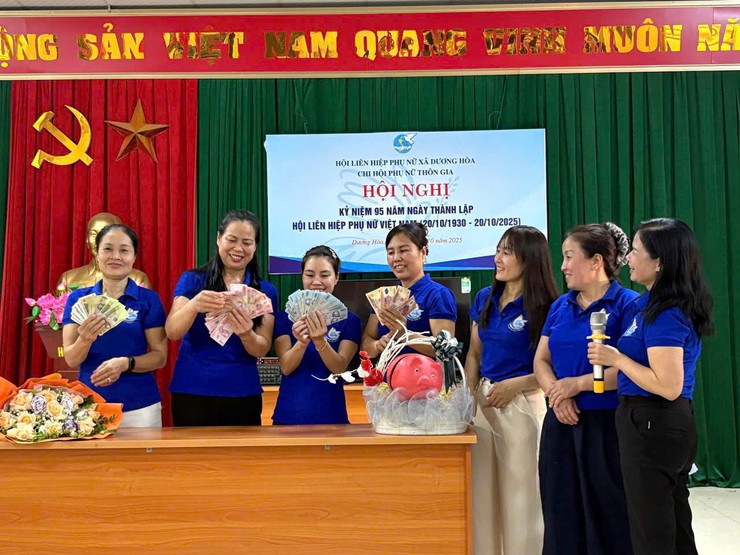 Các Chi hội Phụ nữ trên địa bàn xã sôi nổi tổ chức hoạt động kỷ niệm chào mừng Ngày Phụ nữ Việt Nam 20/10- Ảnh 11.