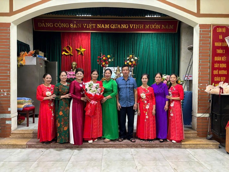 Các Chi hội Phụ nữ trên địa bàn xã sôi nổi tổ chức hoạt động kỷ niệm chào mừng Ngày Phụ nữ Việt Nam 20/10- Ảnh 2.