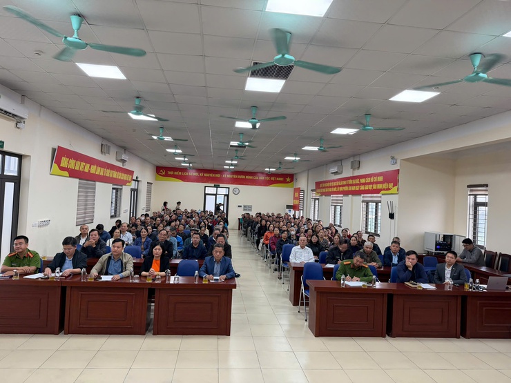 PHƯỜNG LĨNH NAM TĂNG CƯỜNG TUYÊN TRUYỀN, PHỔ BIẾN KIẾN THỨC VỀ BẢO VỆ MÔI TRƯỜNG, HƯỞNG ỨNG CHIẾN DỊCH SÁNG - XANH - SẠCH - ĐẸP TRÊN ĐỊA BÀN PHƯỜNG- Ảnh 1.