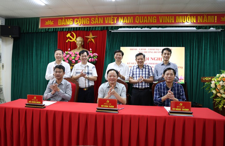 Hội nghị ký kết Quy chế phối hợp giữa Thường trực HĐND, UBND và Ủy ban MTTQ Việt Nam xã nhiệm kỳ 2021-2026.- Ảnh 1.