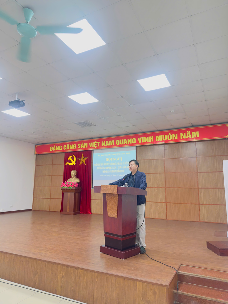 PHƯỜNG LĨNH NAM TĂNG CƯỜNG TUYÊN TRUYỀN, PHỔ BIẾN KIẾN THỨC VỀ BẢO VỆ MÔI TRƯỜNG, HƯỞNG ỨNG CHIẾN DỊCH SÁNG - XANH - SẠCH - ĐẸP TRÊN ĐỊA BÀN PHƯỜNG- Ảnh 6.