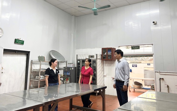 Xây dựng môi trường học tập an toàn, thân thiện, kỷ cương, minh bạch, trách nhiệm- Ảnh 3.
