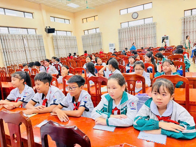 BỒI DƯỠNG NGHIỆP VỤ CÔNG TÁC ĐỘI NĂM 2025- Ảnh 4.