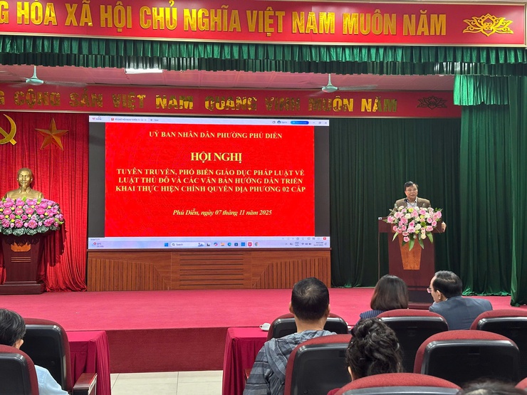Phường Phú Diễn đẩy mạnh tuyên truyền pháp luật hưởng ứng Ngày Pháp luật Việt Nam- Ảnh 1.