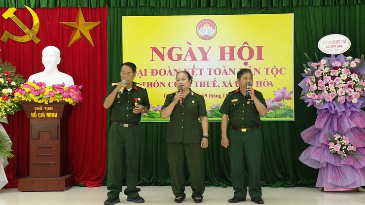 ĐỒNG CHÍ NGUYỄN TIẾN THIẾT – BÍ THƯ ĐẢNG ỦY XÃ ỨNG HÒA DỰ NGÀY HỘI ĐẠI ĐOÀN KẾT TOÀN DÂN TỘC TẠI THÔN CUNG THUẾ.- Ảnh 10.