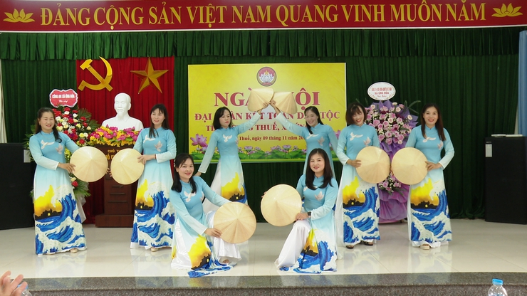 ĐỒNG CHÍ NGUYỄN TIẾN THIẾT – BÍ THƯ ĐẢNG ỦY XÃ ỨNG HÒA DỰ NGÀY HỘI ĐẠI ĐOÀN KẾT TOÀN DÂN TỘC TẠI THÔN CUNG THUẾ.- Ảnh 6.