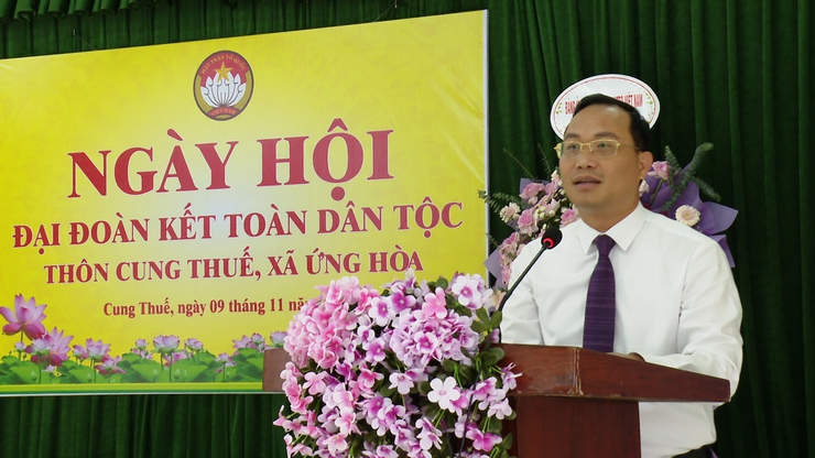 ĐỒNG CHÍ NGUYỄN TIẾN THIẾT – BÍ THƯ ĐẢNG ỦY XÃ ỨNG HÒA DỰ NGÀY HỘI ĐẠI ĐOÀN KẾT TOÀN DÂN TỘC TẠI THÔN CUNG THUẾ.- Ảnh 3.