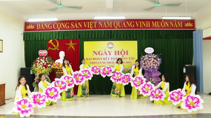 ĐỒNG CHÍ NGUYỄN TIẾN THIẾT – BÍ THƯ ĐẢNG ỦY XÃ ỨNG HÒA DỰ NGÀY HỘI ĐẠI ĐOÀN KẾT TOÀN DÂN TỘC TẠI THÔN CUNG THUẾ.- Ảnh 9.