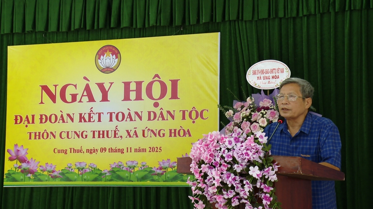 ĐỒNG CHÍ NGUYỄN TIẾN THIẾT – BÍ THƯ ĐẢNG ỦY XÃ ỨNG HÒA DỰ NGÀY HỘI ĐẠI ĐOÀN KẾT TOÀN DÂN TỘC TẠI THÔN CUNG THUẾ.- Ảnh 12.