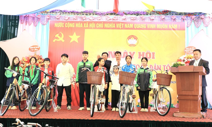 TỔ DÂN PHỐ SỐ 9 XÃ THƯ LÂM TỔ CHỨC NGÀY HỘI ĐẠI ĐOÀN KẾT TOÀN DÂN TỘC NĂM 2025- Ảnh 15.