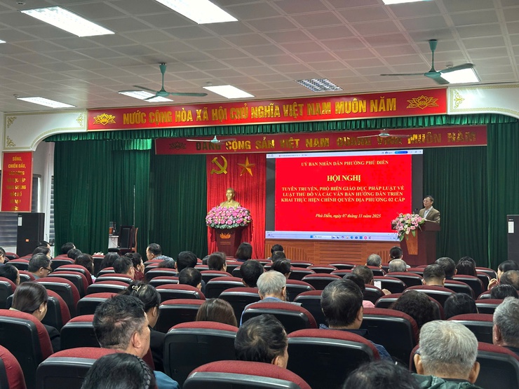 Phường Phú Diễn đẩy mạnh tuyên truyền pháp luật hưởng ứng Ngày Pháp luật Việt Nam- Ảnh 3.