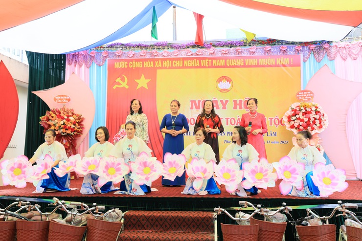 TỔ DÂN PHỐ SỐ 9 XÃ THƯ LÂM TỔ CHỨC NGÀY HỘI ĐẠI ĐOÀN KẾT TOÀN DÂN TỘC NĂM 2025- Ảnh 4.