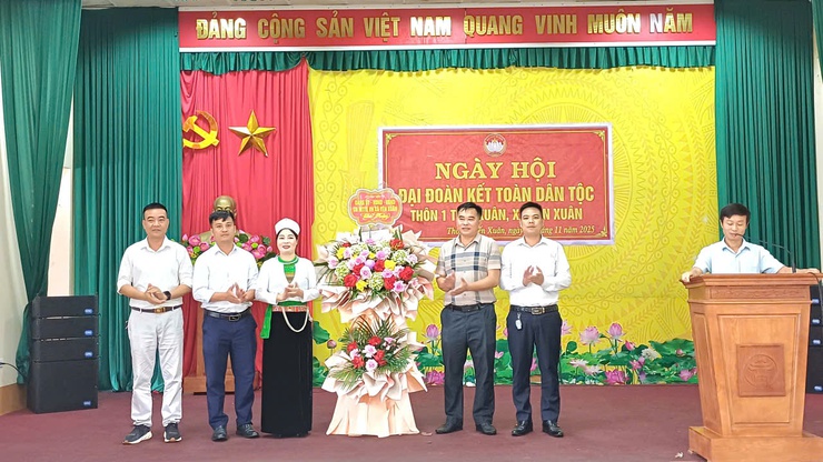 Xã Yên Xuân: Tổ chức Ngày hội Đại đoàn kết toàn dân tộc năm 2025- Ảnh 3.