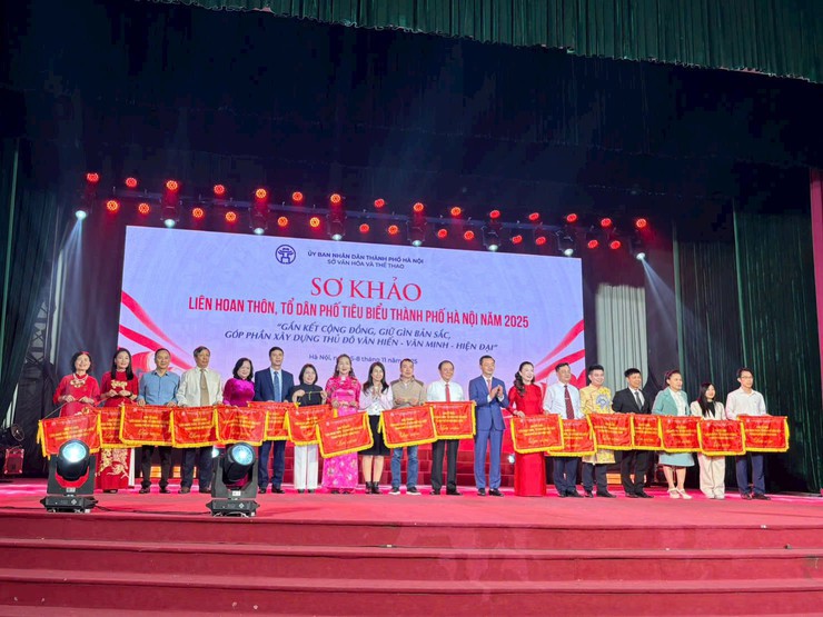 Phường Phú Diễn tham gia chương trình Sơ khảo Liên hoan Thôn, Tổ dân phố tiêu biểu Thành phố Hà Nội năm 2025 - Ảnh 1.