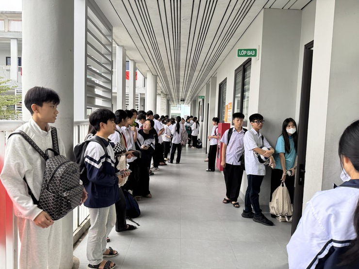 XÃ PHÚ XUYÊN TỔ CHỨC KỲ THI CHỌN HỌC SINH GIỎI LỚP 9 ĐỢT 2 NĂM HỌC 2025–2026
- Ảnh 15.