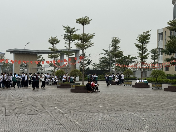 XÃ PHÚ XUYÊN TỔ CHỨC KỲ THI CHỌN HỌC SINH GIỎI LỚP 9 ĐỢT 2 NĂM HỌC 2025–2026
- Ảnh 8.