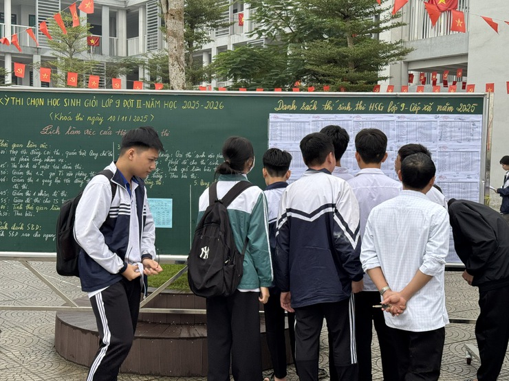 XÃ PHÚ XUYÊN TỔ CHỨC KỲ THI CHỌN HỌC SINH GIỎI LỚP 9 ĐỢT 2 NĂM HỌC 2025–2026
- Ảnh 7.