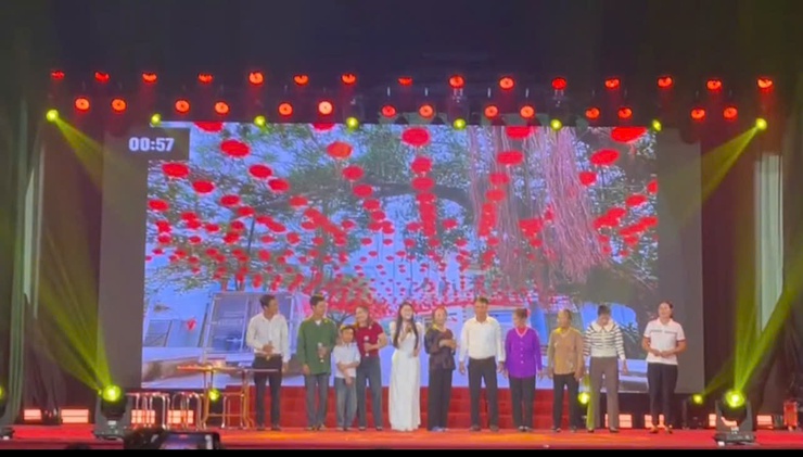 XÃ VẬT LẠI THAM GIA LIÊN HOAN “THÔN, TỔ DÂN PHỐ VĂN HÓA TIÊU BIỂU THÀNH PHỐ HÀ NỘI NĂM 2025”- Ảnh 3.