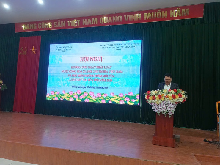 Phường Hồng Hà tổ chức Lễ hưởng ứng “Ngày Pháp luật nước Cộng hòa xã hội chủ nghĩa Việt Nam” năm 2025- Ảnh 3.