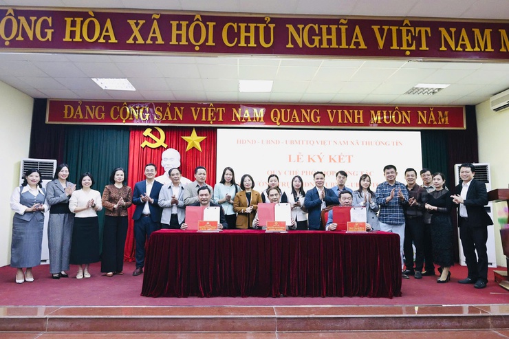 Hội nghị liên tịch và Hội nghị ký kết quy chế phối hợp giữa HĐND – UBND – Ủy ban MTTQ xã Thường Tín- Ảnh 4.