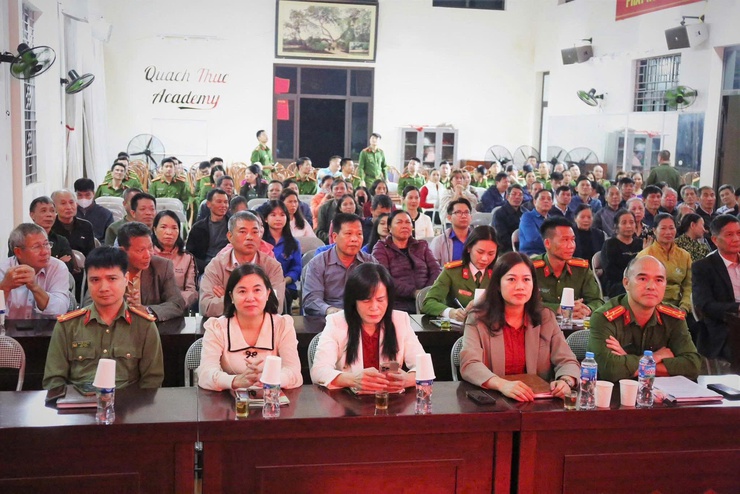 SÓC SƠN TỔ CHỨC HỘI NGHỊ CÔNG AN XÃ LẮNG NGHE Ý KIẾN NHÂN DÂN- Ảnh 3.