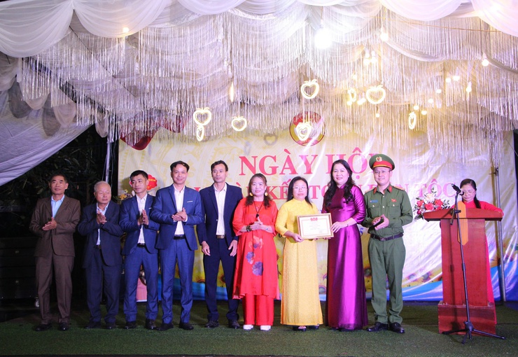 Thôn Phú Vinh tổ chức Ngày hội Đại đoàn kết toàn dân tộc năm 2025 trong không khí vui tươi, đầm ấm- Ảnh 8.