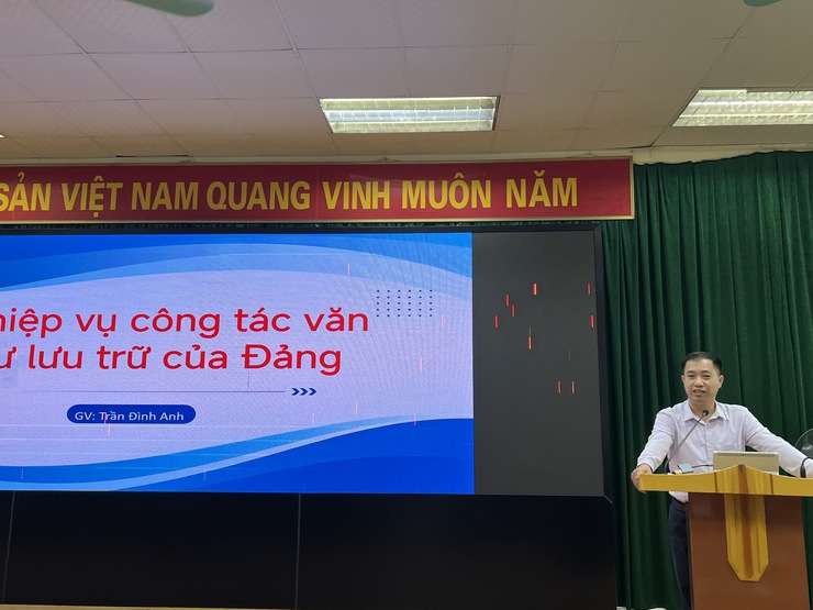Bồi dưỡng nghiệp vụ công tác Văn phòng cấp ủy năm 2025- Ảnh 3.