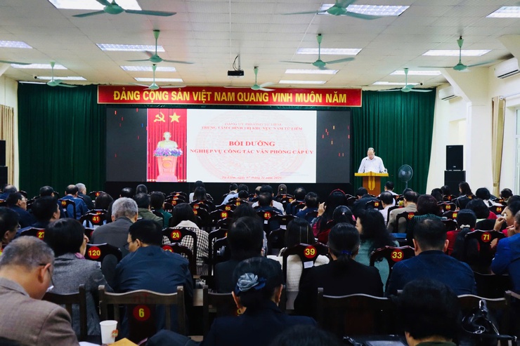 Bồi dưỡng nghiệp vụ công tác Văn phòng cấp ủy năm 2025- Ảnh 1.
