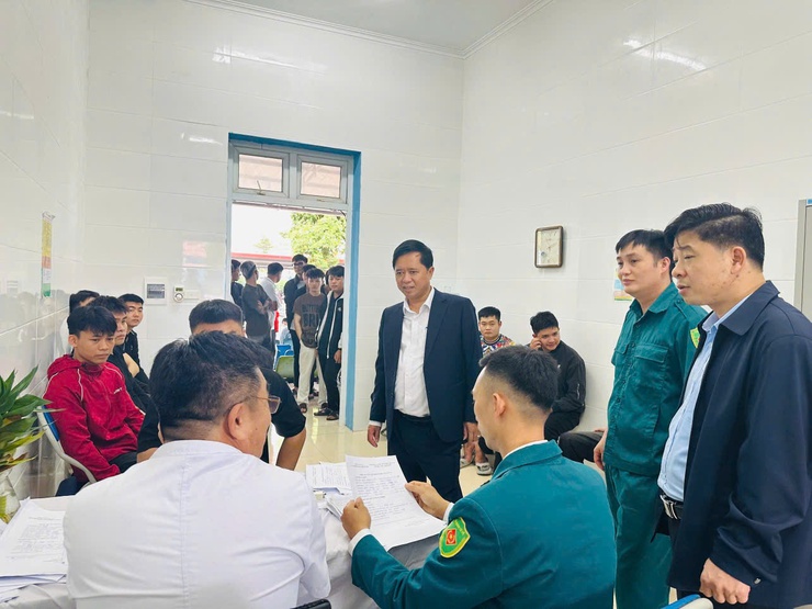 THANH NIÊN XÃ BA VÌ THAM GIA KHÁM TUYỂN NGHĨA VỤ QUÂN SỰ NĂM 2026- Ảnh 1.