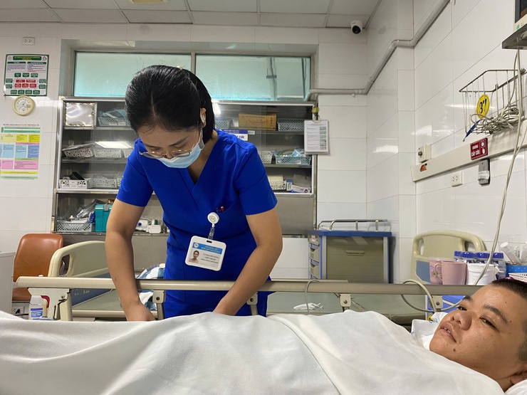 Bệnh nhân nữ mắc hội chứng mạch máu hiếm gặp được điều trị thành công tại Bệnh viện Thanh Nhàn- Ảnh 1.