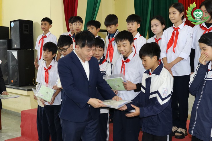 Xã Phú Cát tổ chức kỷ niệm ngày pháp luật nước cộng hòa xã hội chủ nghĩa việt nam (9/11)- Ảnh 12.