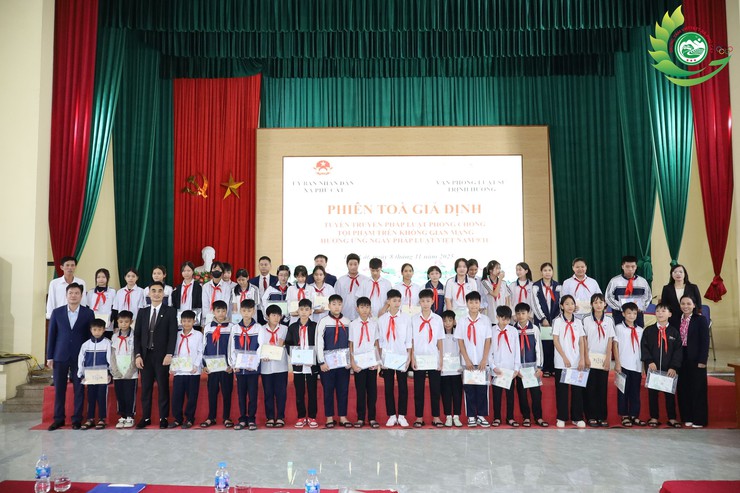 Xã Phú Cát tổ chức kỷ niệm ngày pháp luật nước cộng hòa xã hội chủ nghĩa việt nam (9/11)- Ảnh 16.