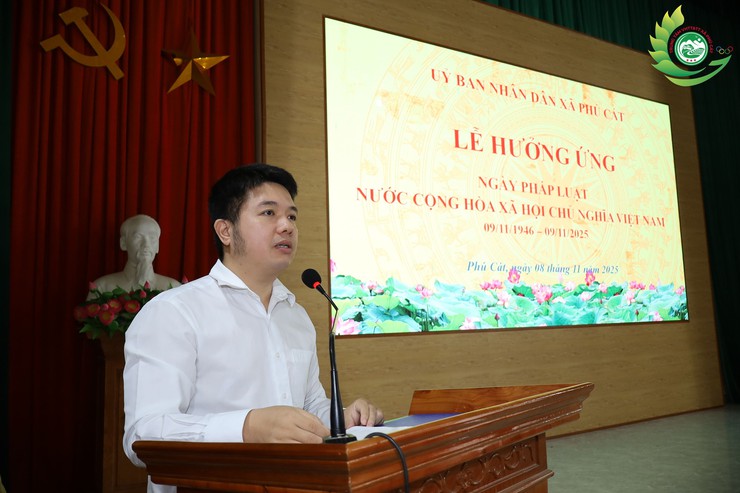 Xã Phú Cát tổ chức kỷ niệm ngày pháp luật nước cộng hòa xã hội chủ nghĩa việt nam (9/11)- Ảnh 3.