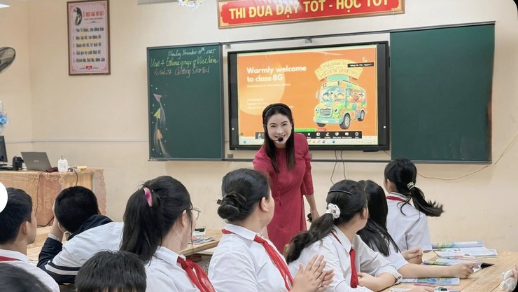 Trường THCS Thạch Thất: Dấu ấn tiên phong với tiết dạy tiếng Anh 4.0 - kết nối toàn cầu tại Hội thi Giáo viên dạy giỏi cấp Thành phố năm học 2025 - 2026- Ảnh 3.