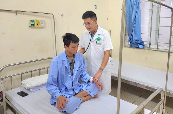 Không chủ quan với sốt xuất huyết để chung tay bảo vệ sức khỏe cộng đồng- Ảnh 1.