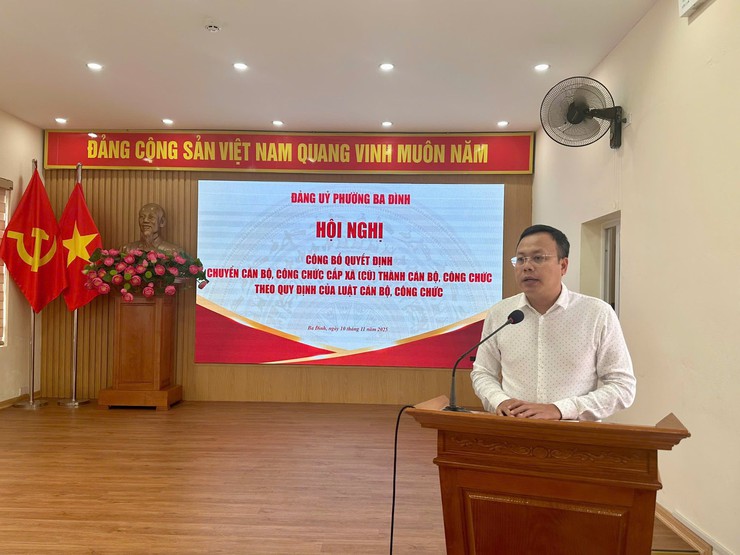 PHƯỜNG BA ĐÌNH CÔNG BỐ QUYẾT ĐỊNH VỀ VIỆC CHUYỂN ĐỔI CÁN BỘ, CÔNG CHỨC- Ảnh 3.