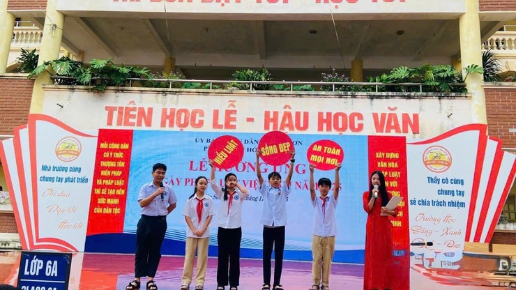 TRƯỜNG THCS MAI ĐÌNH HƯỞNG ỨNG NGÀY PHÁP LUẬT NƯỚC CỘNG HÒA XÃ HỘI CHỦ NGHĨA VIỆT NAM- Ảnh 3.