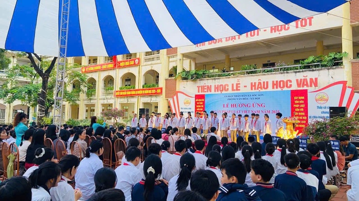 TRƯỜNG THCS MAI ĐÌNH HƯỞNG ỨNG NGÀY PHÁP LUẬT NƯỚC CỘNG HÒA XÃ HỘI CHỦ NGHĨA VIỆT NAM- Ảnh 2.