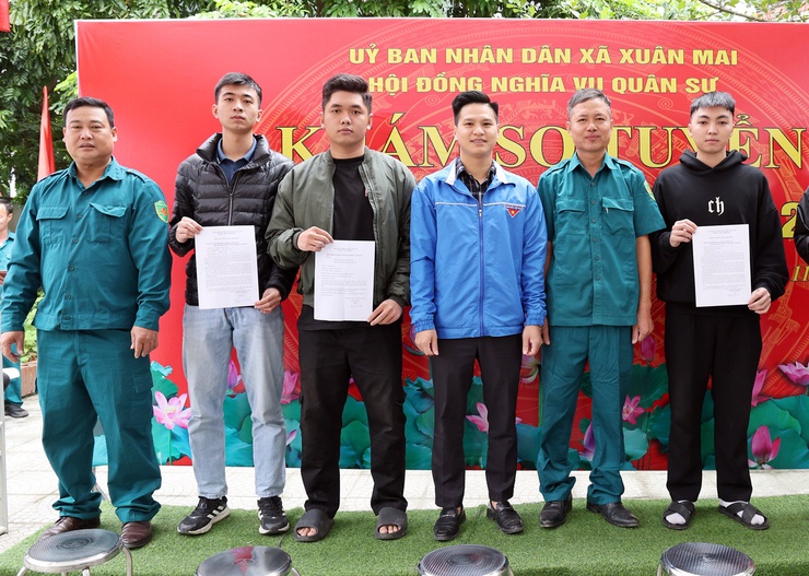 Xã Xuân Mai tiếp tục tổ chức sơ tuyển sức khỏe nghĩa vụ quân sự năm 2026- Ảnh 3.