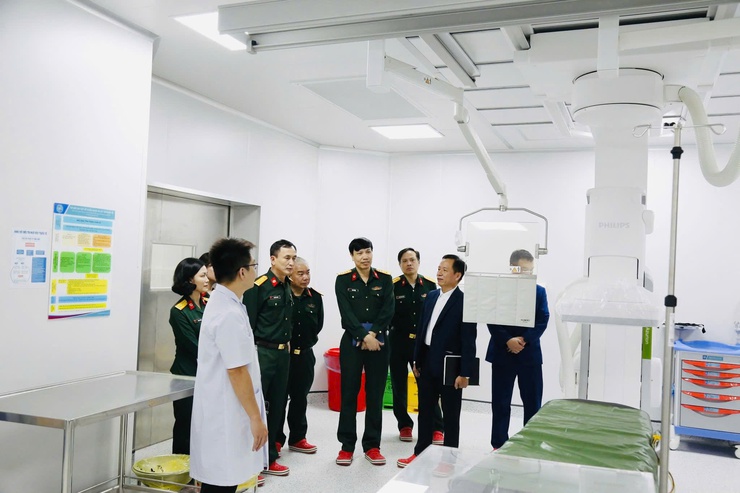 Bệnh viện đa khoa Hà Đông và Học viện Quân Y ký kết hợp tác về y tế- Ảnh 2.