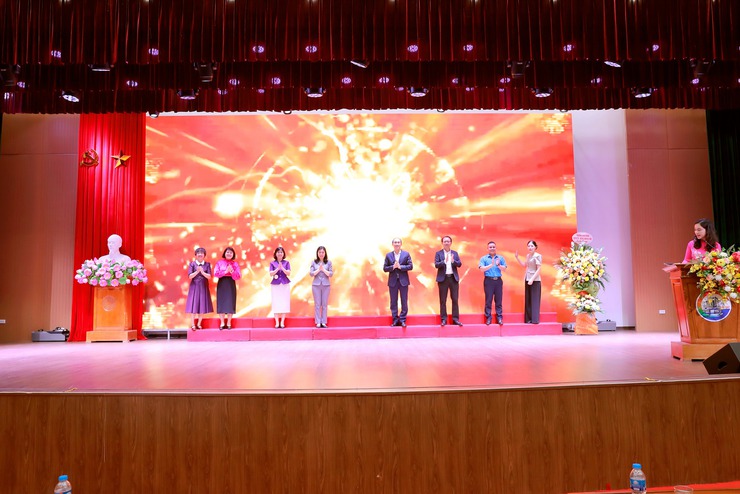 Ngày hội tư vấn và giao dịch việc làm phường Cầu Giấy: Đưa chính sách đến gần người dân- Ảnh 12.