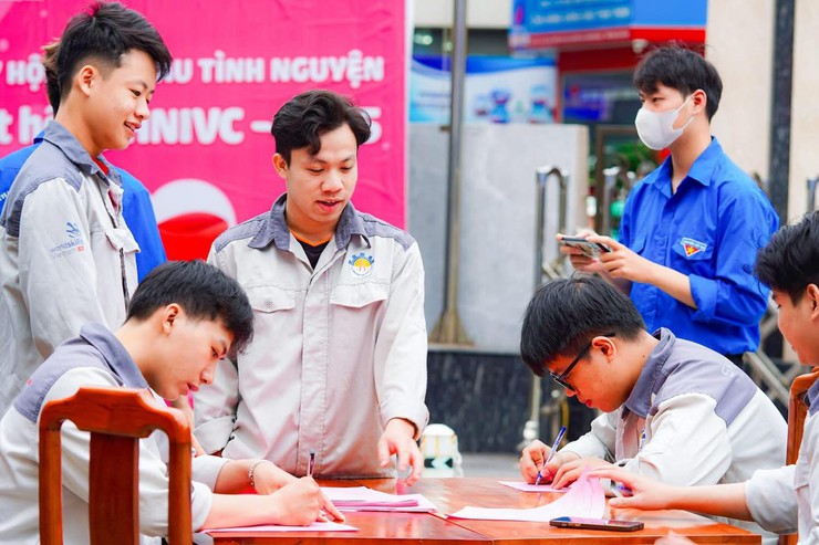 Ngày hội hiến máu tình nguyện 2025- Ảnh 6.