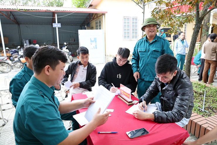 Xã Xuân Mai tiếp tục tổ chức sơ tuyển sức khỏe nghĩa vụ quân sự năm 2026- Ảnh 2.