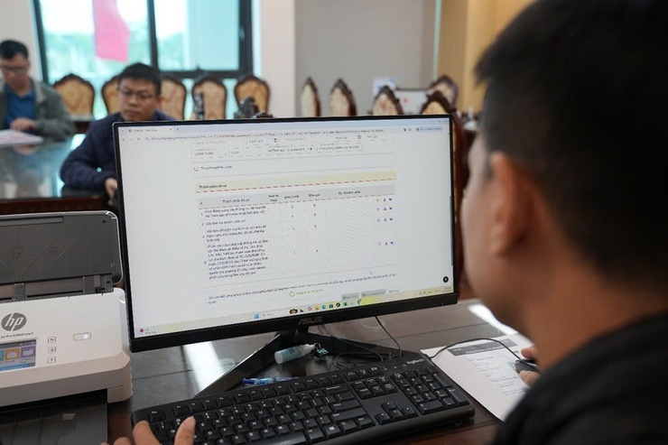 Trung tâm Phục vụ hành chính công Thành phố hỗ trợ người dân khu vực Đông Anh hoàn thiện hồ sơ mua nhà ở xã hội- Ảnh 7.