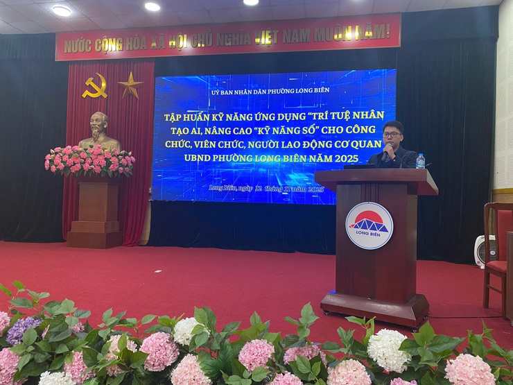 Phường Long Biên tập huấn kỹ năng số cho đội ngũ công chức, viên chức, người lao động cơ quan phường- Ảnh 4.